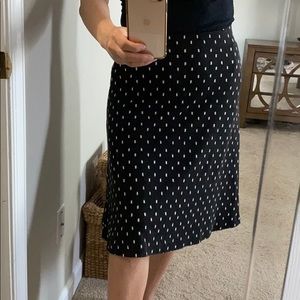 Ann Taylor black & white flare skirt